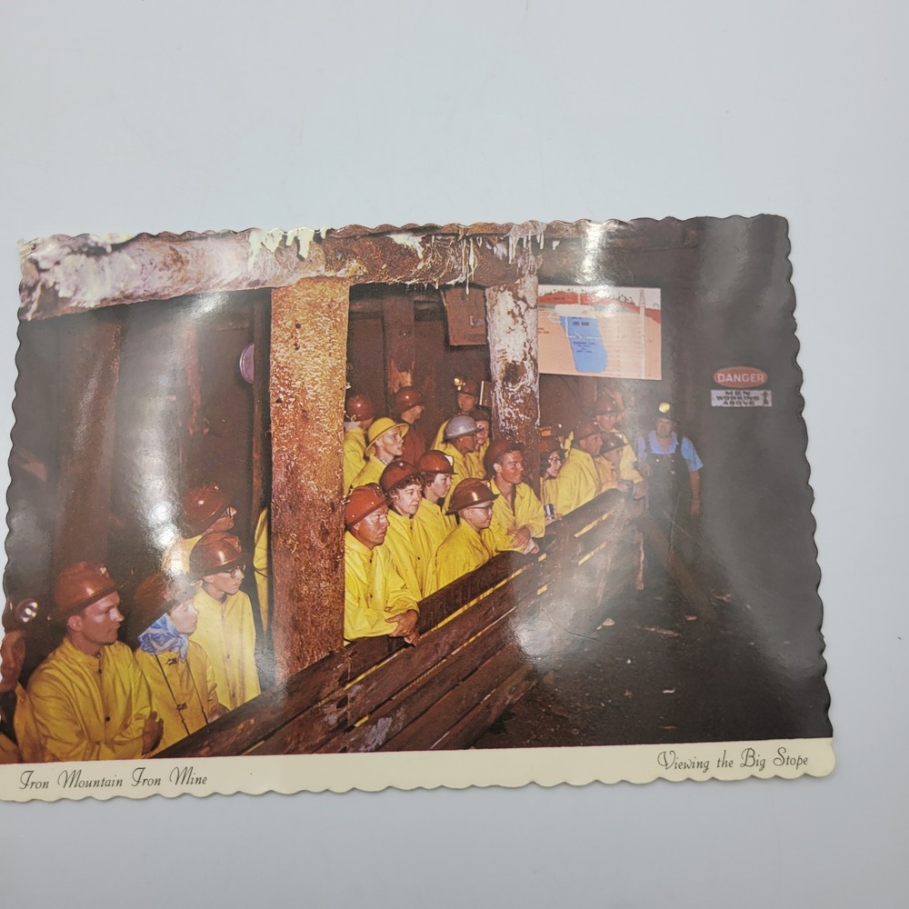 Iron Mountain Iron Mine Postcard Viewing the Big Stope Michigan Dexter Supreme